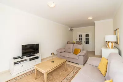 Middle Floor Apartment in Marbella