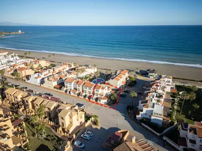 Semi-Detached House in Casares Playa