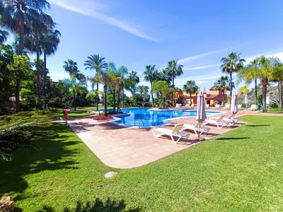 Townhouse in El Paraiso