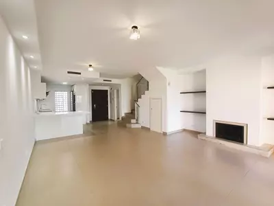 Townhouse in El Paraiso