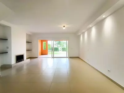 Townhouse in El Paraiso