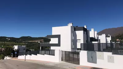 Middle Floor Apartment in Estepona