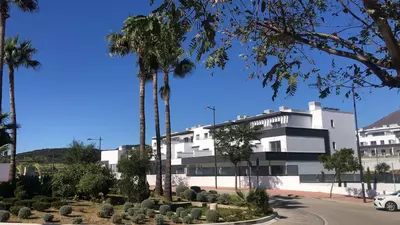 Middle Floor Apartment in Estepona