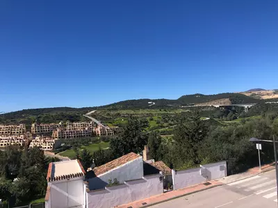 Middle Floor Apartment in Estepona