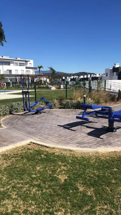 Middle Floor Apartment in Estepona