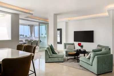 Middle Floor Apartment in Estepona