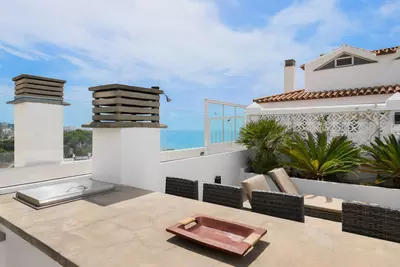 Middle Floor Apartment in Estepona
