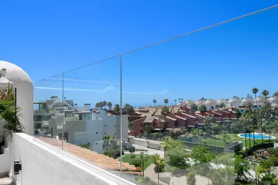 Middle Floor Apartment in Estepona