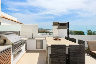 Middle Floor Apartment in Estepona