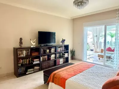Middle Floor Apartment in Marbella