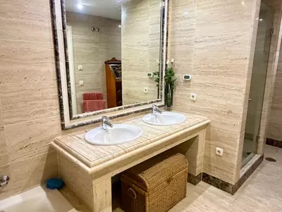 Middle Floor Apartment in Marbella