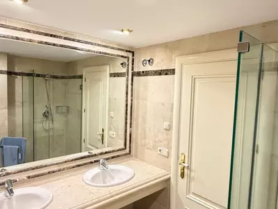 Middle Floor Apartment in Marbella