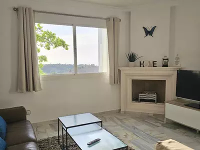 Middle Floor Apartment in Estepona