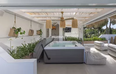 Detached Villa in Nueva Andalucía