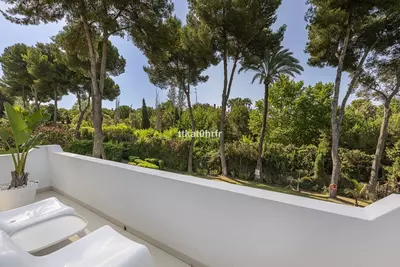 Detached Villa in Nueva Andalucía