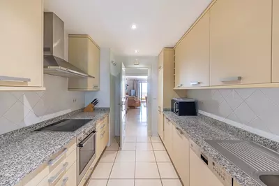 Middle Floor Apartment in El Paraiso