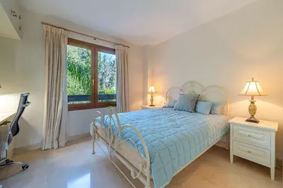 Middle Floor Apartment in El Paraiso