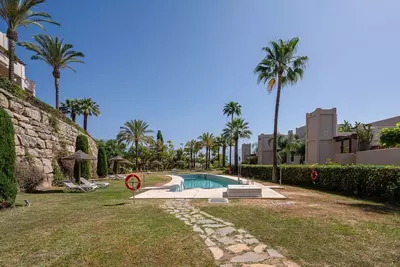Middle Floor Apartment in El Paraiso