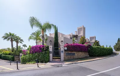Middle Floor Apartment in El Paraiso
