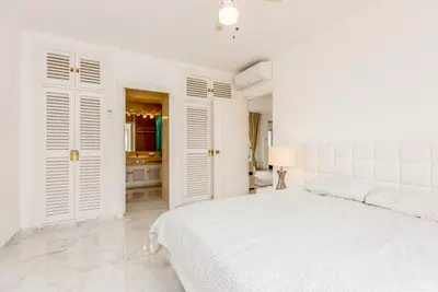 Top Floor Apartment in Puerto Banús