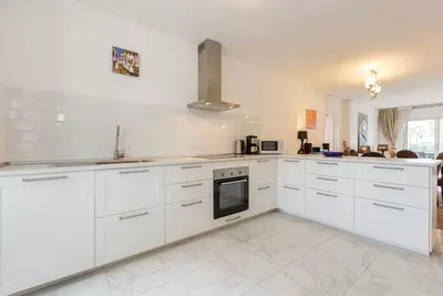 Top Floor Apartment in Puerto Banús