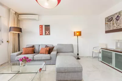 Top Floor Apartment in Puerto Banús