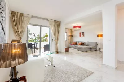 Top Floor Apartment in Puerto Banús