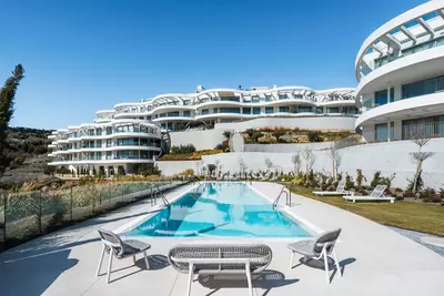 Middle Floor Apartment in Benahavís
