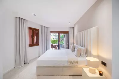 Middle Floor Apartment in Estepona