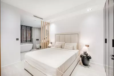 Middle Floor Apartment in Estepona