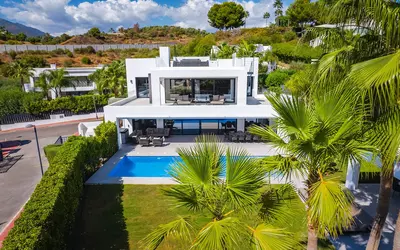 Detached Villa in Nueva Andalucía
