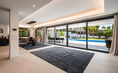 Detached Villa in Nueva Andalucía