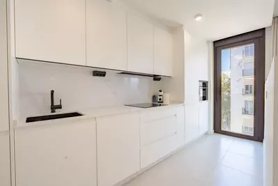 Middle Floor Apartment in Estepona