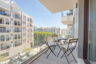 Middle Floor Apartment in Estepona