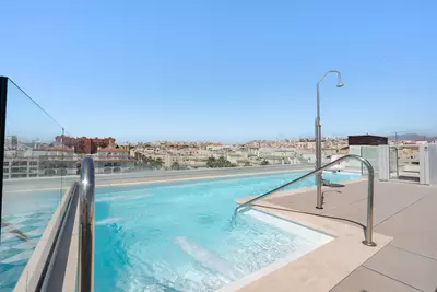Middle Floor Apartment in Estepona