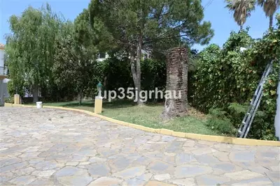 Detached Villa in Estepona