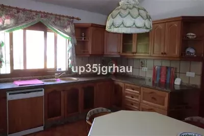 Detached Villa in Estepona