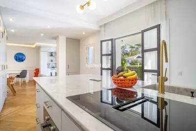 Ground Floor Apartment in Nueva Andalucía
