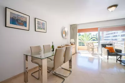Middle Floor Apartment in Marbella