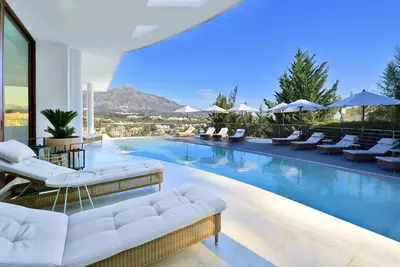 Detached Villa in Nueva Andalucía