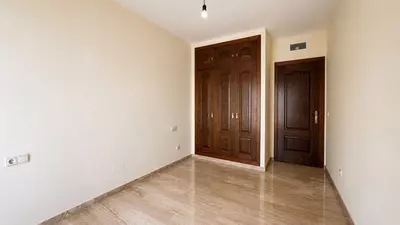 Middle Floor Apartment in Estepona