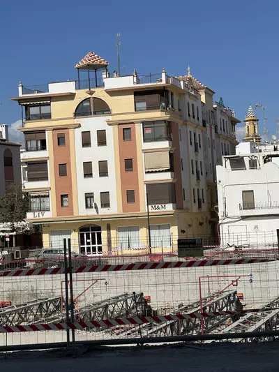 Middle Floor Apartment in Estepona
