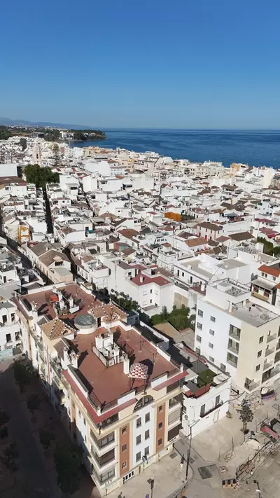 Middle Floor Apartment in Estepona