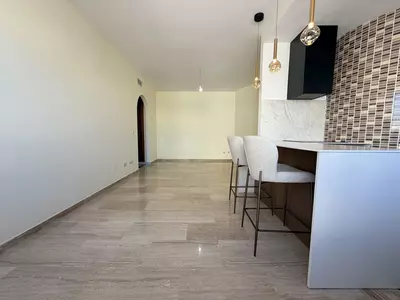 Middle Floor Apartment in Estepona