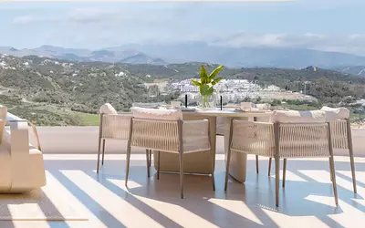 Top Floor Apartment in Estepona
