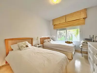 Middle Floor Apartment in Costalita