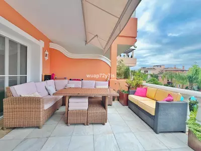 Middle Floor Apartment in Costalita