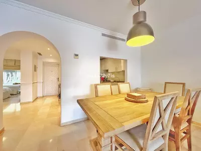 Middle Floor Apartment in Costalita