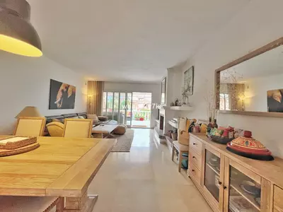 Middle Floor Apartment in Costalita