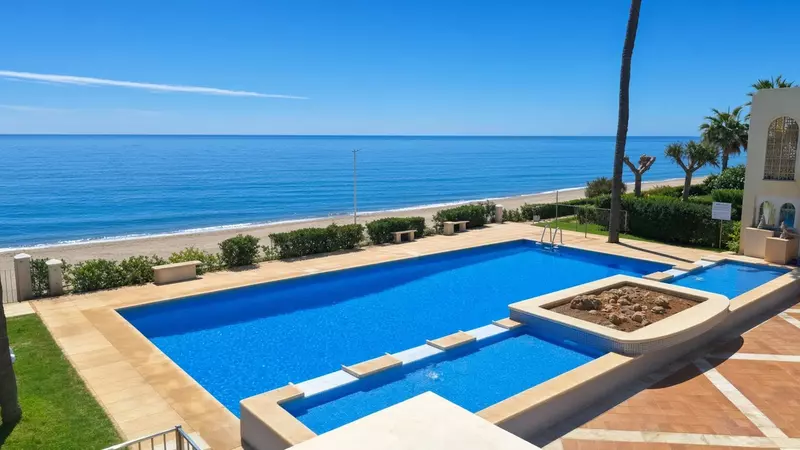 Middle Floor Apartment in Estepona